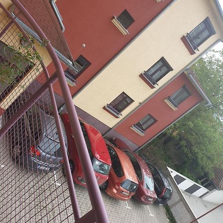 Lux Apartman Čačak Exterior foto