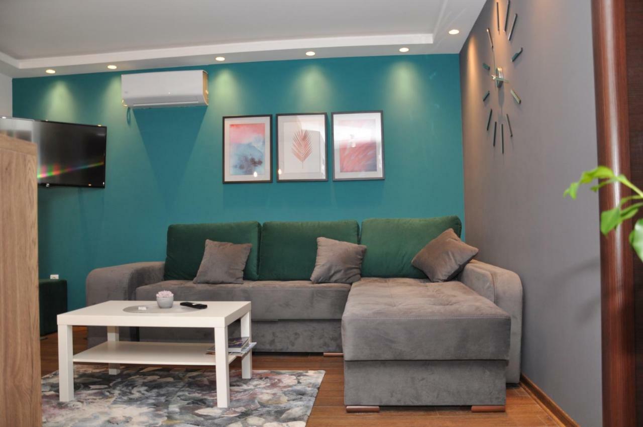 Lux Apartman Čačak Exterior foto