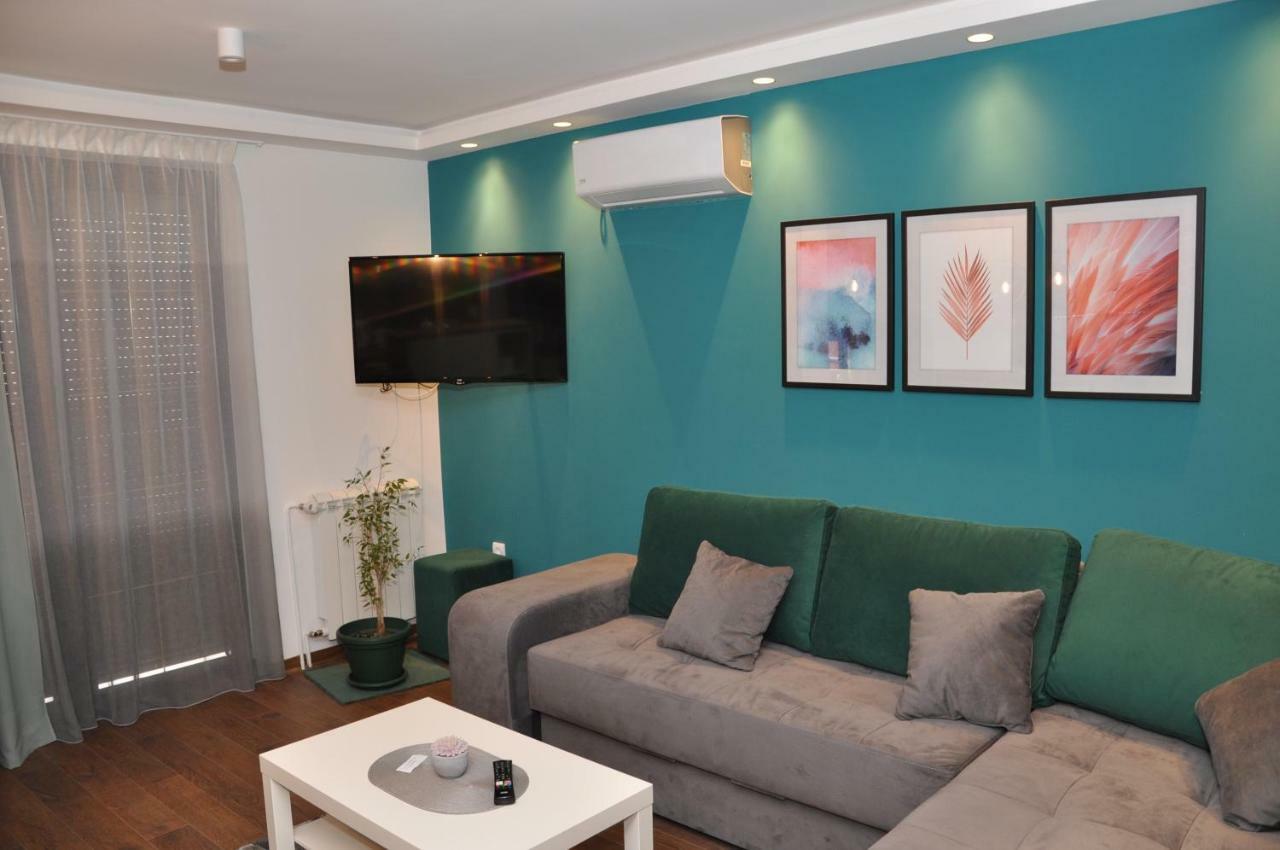 Lux Apartman Čačak Exterior foto