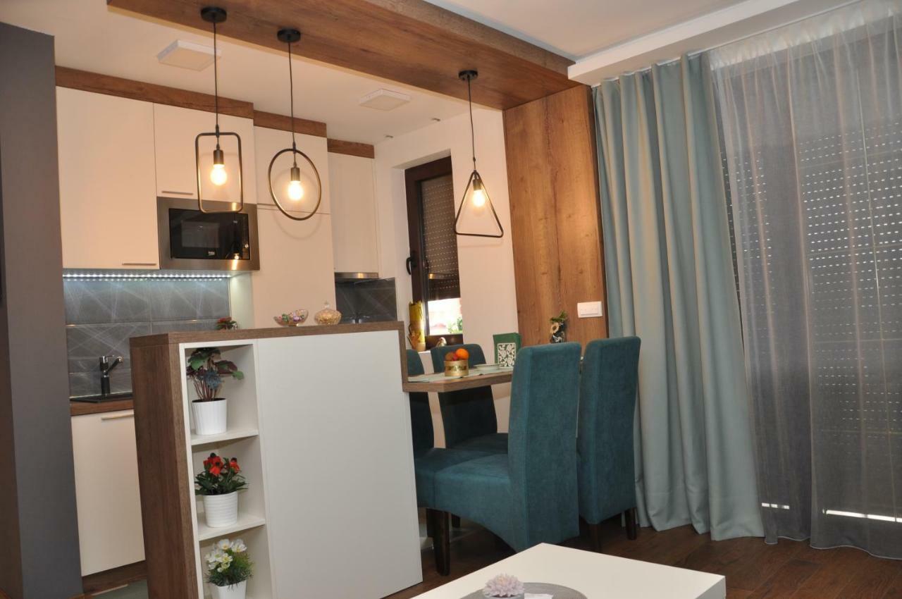 Lux Apartman Čačak Exterior foto
